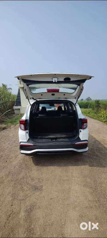 Kia Carence Prestige Petrol