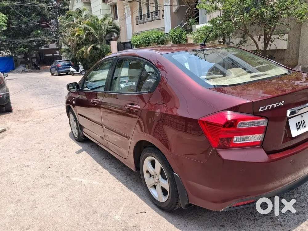 Doctor Used Honda City V Petrol 2013
