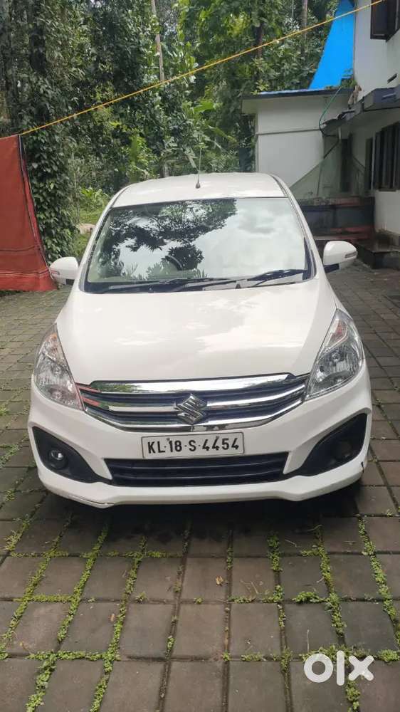 Maruti Ertiga Vxi 2016 Petrol, Low Km, 4 New Tyres, Alloy Wheels
