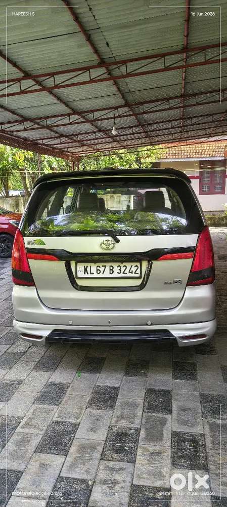 Toyota Innova 2.5 V 2010