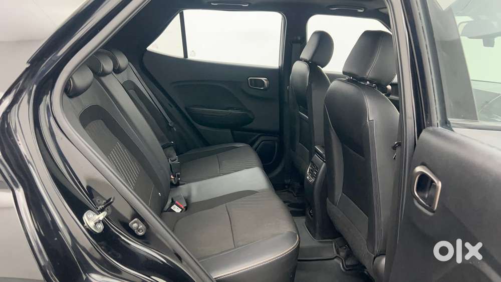 Hyundai Venue Sx(o) 1.0 Turbo Dct Knight Edition, 2023, Petrol