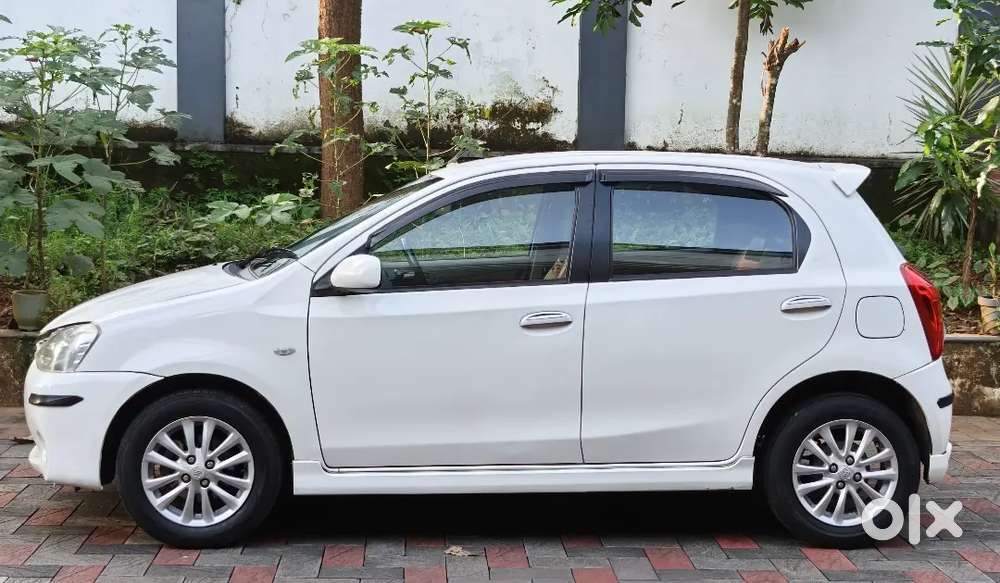 Toyota Etios Liva Vx (petrol)