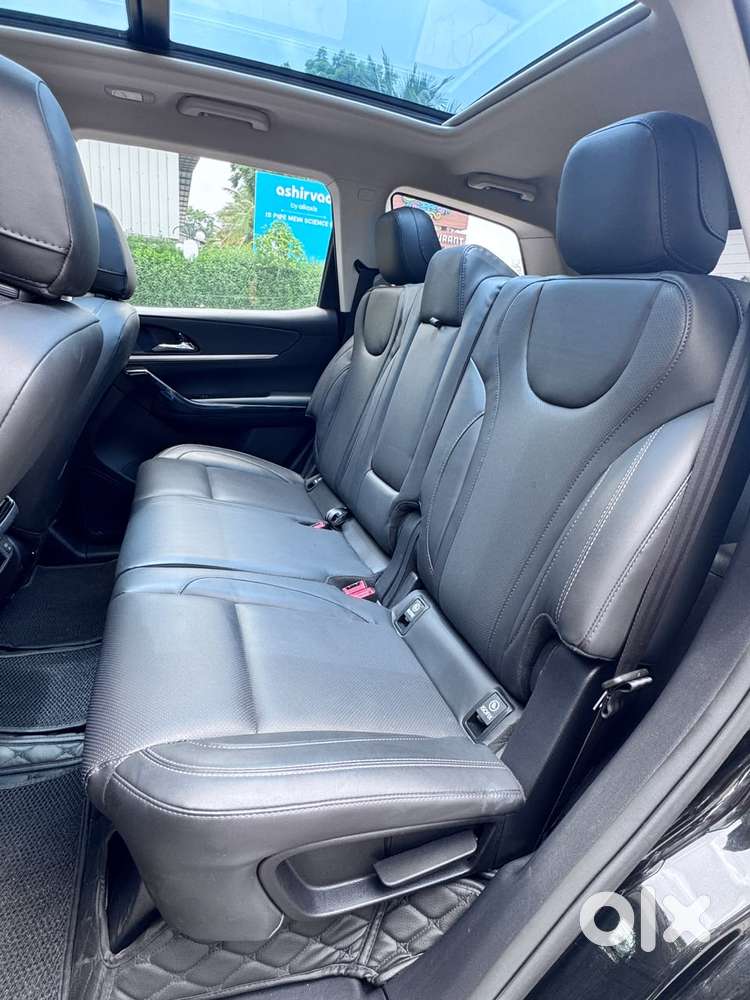 Mahindra Xuv700 2.2 Ax 7 Diesel At Str Awd, 2026, Diesel