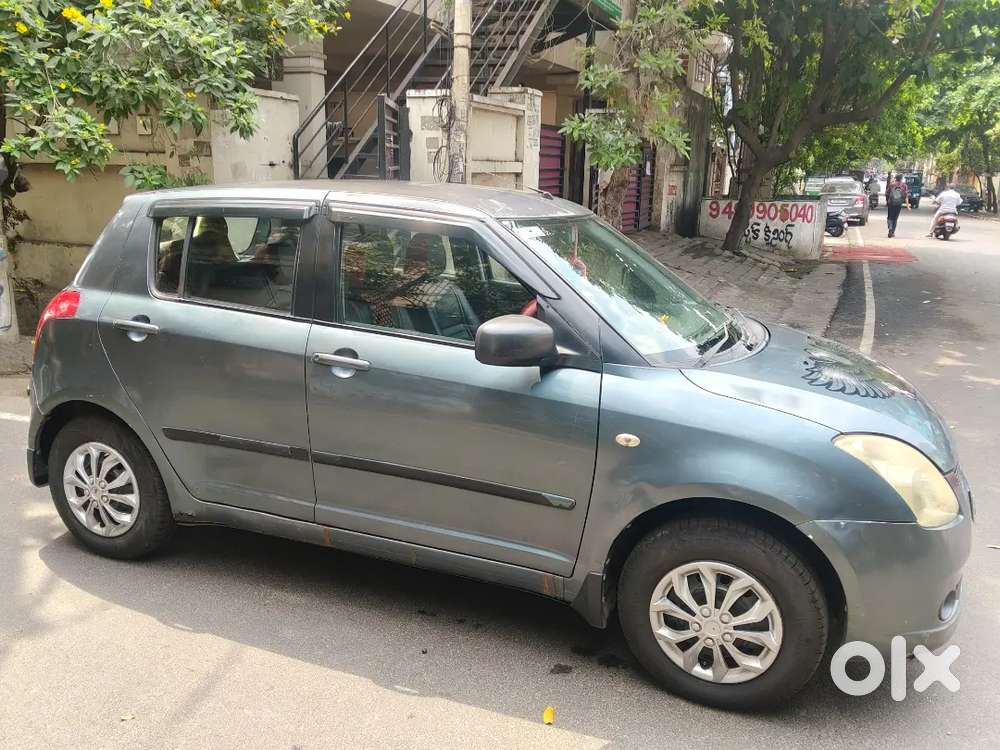Maruti Suzuki Swift 2007 Petrol  90,000 Km  2nd Owner