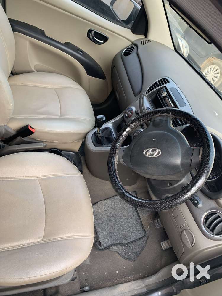Hyundai I10 Sportz At, 2013, Petrol