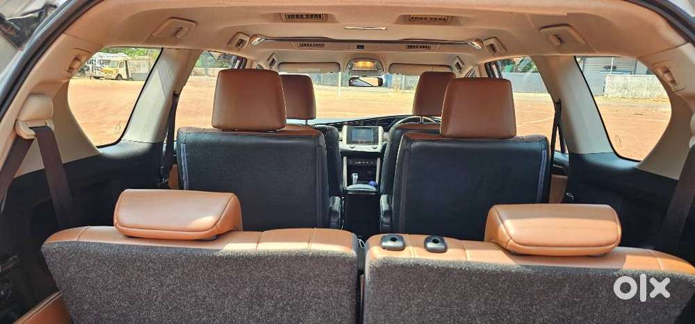 Toyota Innova Crysta 2.8z Automatic, 2017, Diesel