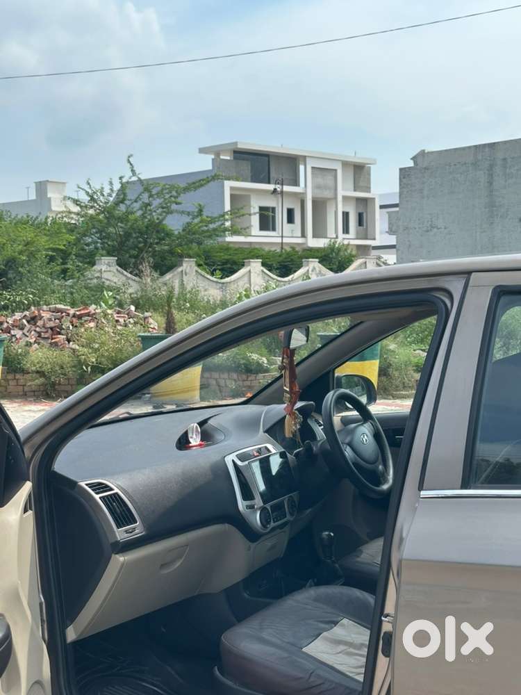 Hyundai I20 Magna 2012 Car