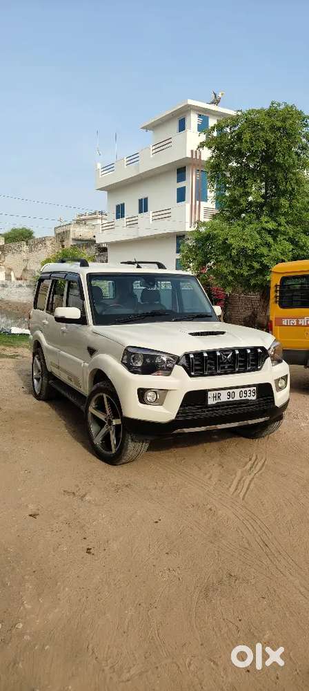 Mahindra Scorpio 2019 S11