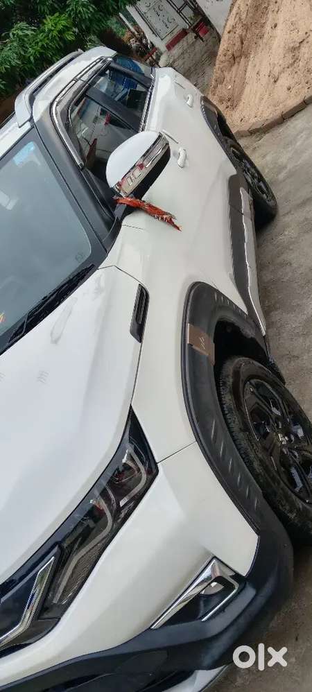 2025 Maruti Suzuki Brezza Zxi At Hybrid Manual