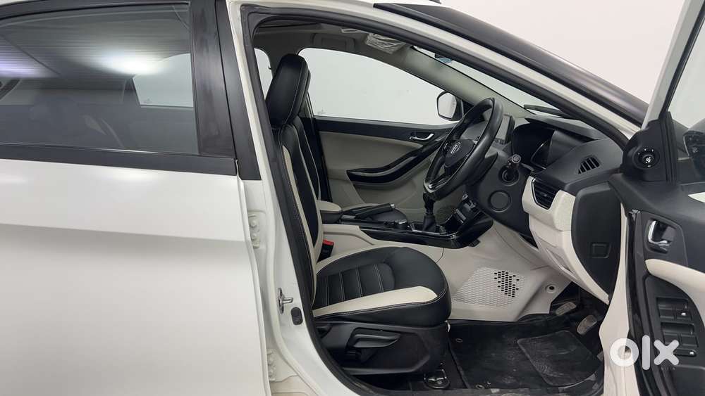 Tata Nexon 1.2 Revotron Xz Plus (s), 2023, Petrol