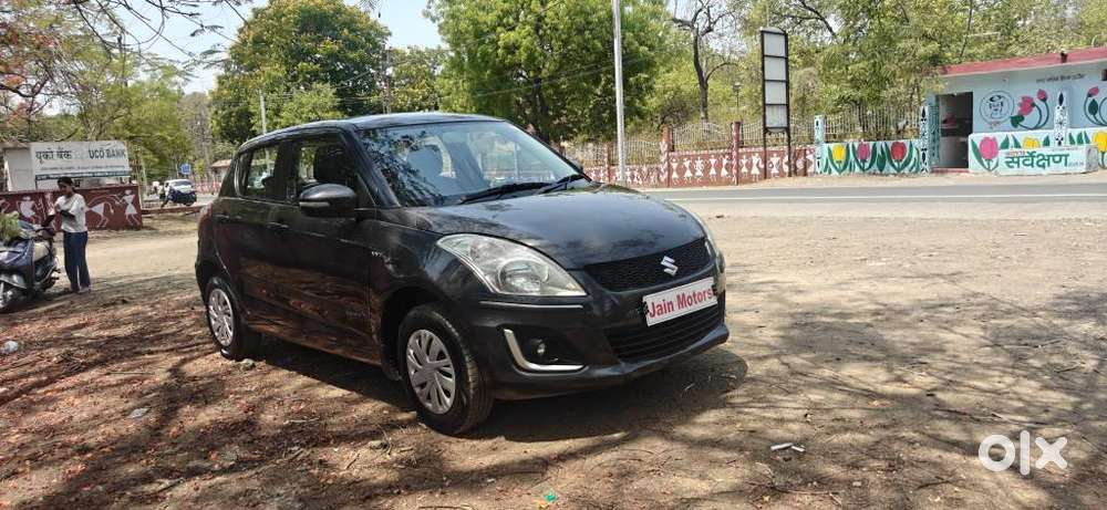 Maruti Suzuki Swift Vxi + Manual, 2016, Petrol