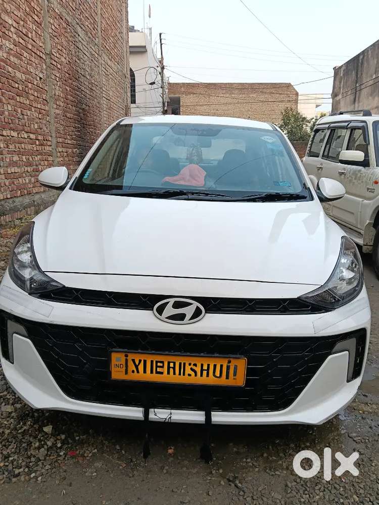 Hyundai Aura 2025 Cng