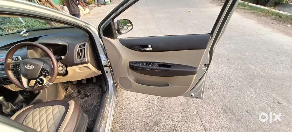 Hyundai I20 2013 Petrol 64000 Km Driven