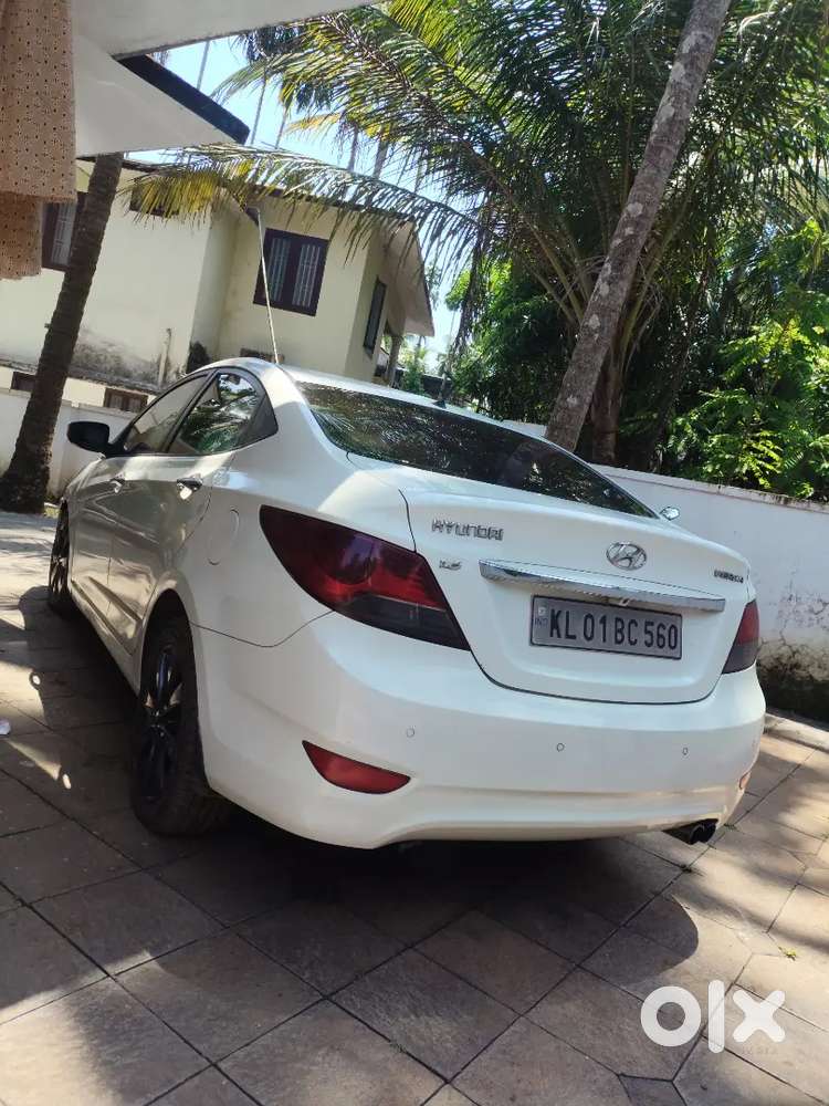 Hyundai Verna Crdi 2011
