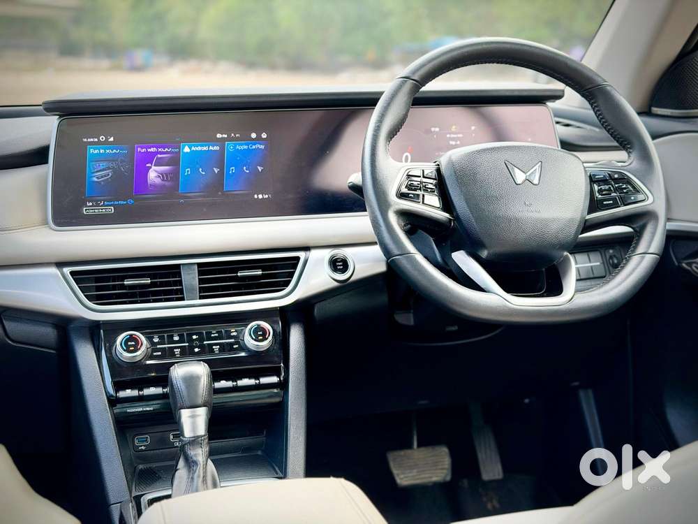 Mahindra Xuv700 2.0 Ax 7 Petrol At Luxury Pack Str, 2022, Petrol