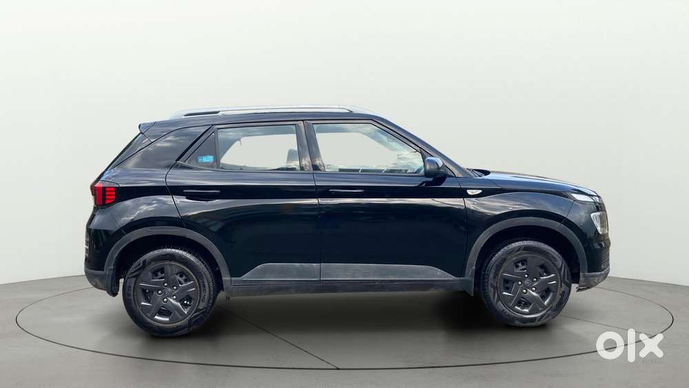 Hyundai Venue [2022-ongoing] 1.2 S, 2023, Petrol