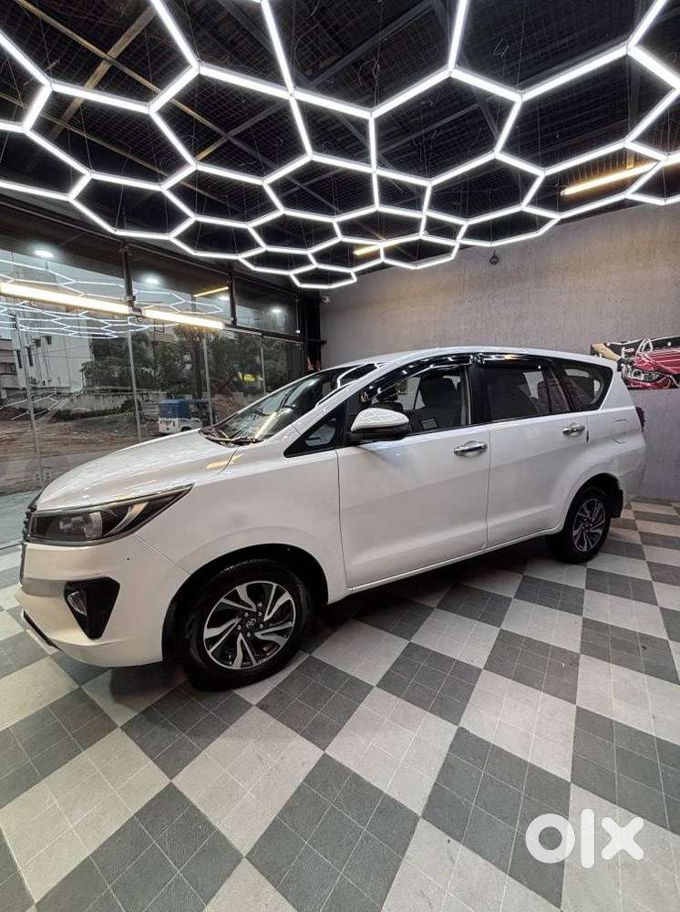 Toyota Innova Crysta [2020-ongoing] 2.4 Gx 8 Str, 2022, Diesel