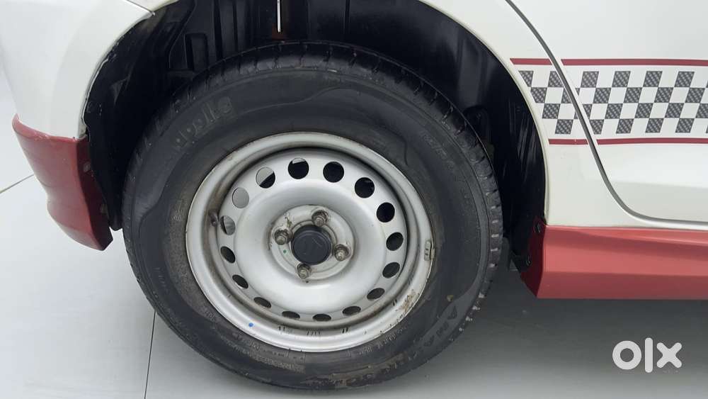 Maruti Suzuki Swift 1.2 Lxi (o), 2016, Petrol