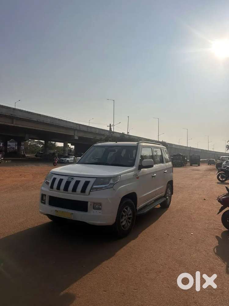 Mahindra Tuv 300