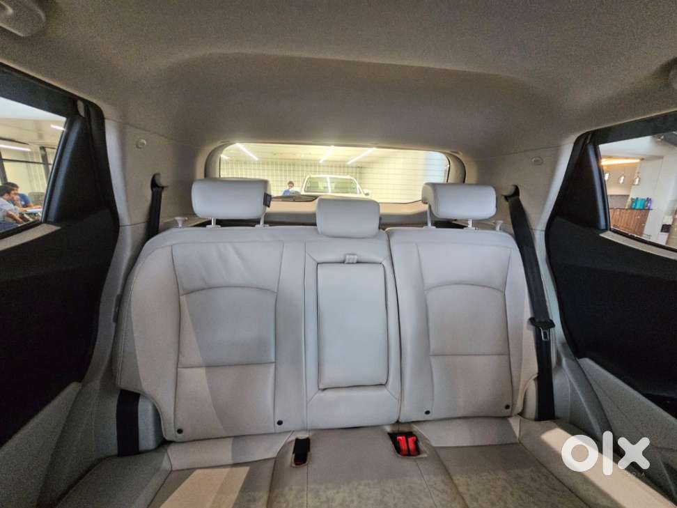 Mahindra Xuv300 W8 (o) 1.5 Diesel Amt, 2021, Petrol