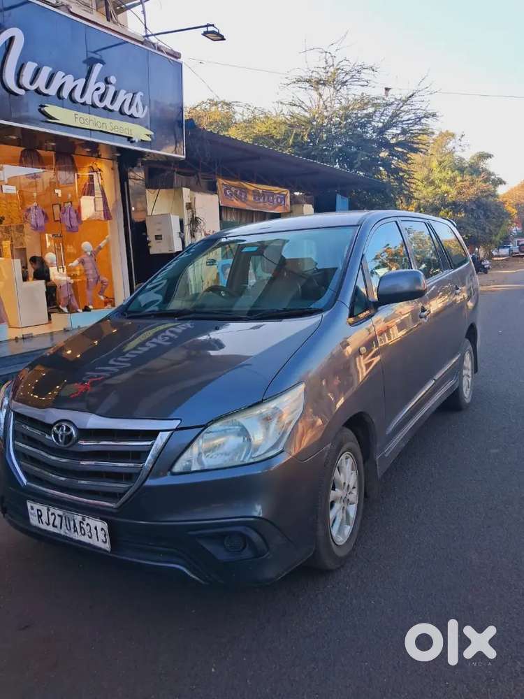 Toyota Innova 2014 Diesel 195000 Km Driven