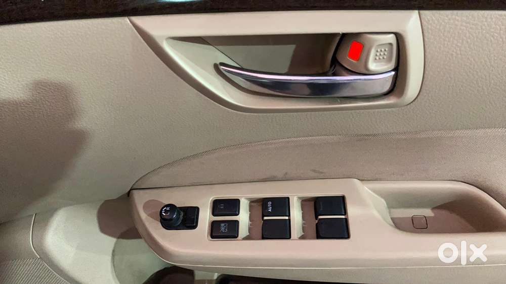 Maruti Suzuki Swift Dzire 1.2 Vxi Bsiv, 2017, Petrol