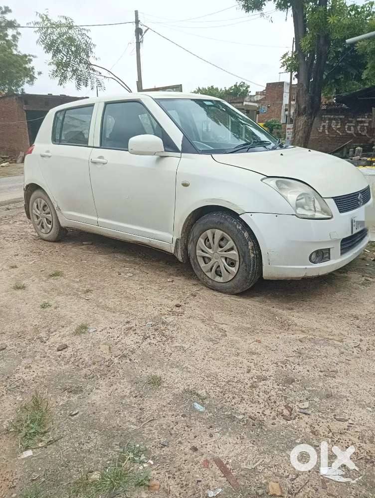 Power Window, Power Steering ,,ac ,, Heater ,, Music Sab Sahi Hai