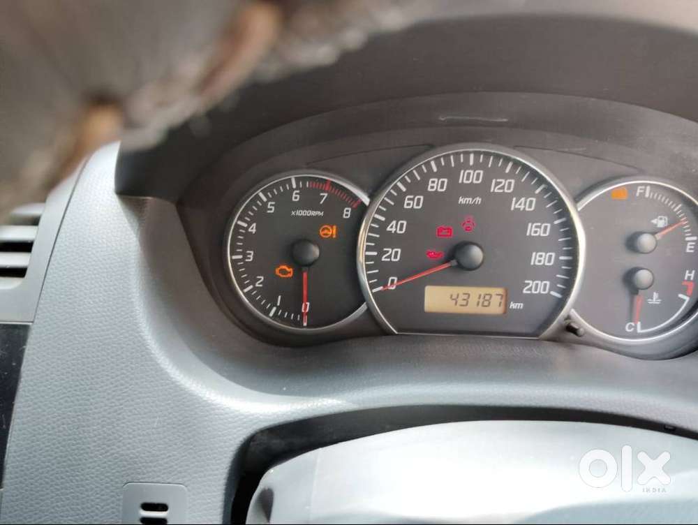 Maruti Suzuki Swift Dzire (2010) Vxi