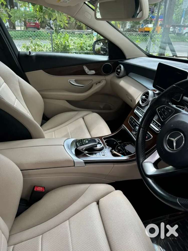 Mercedes-benz C-class 2016 Diesel 27000 Km Driven