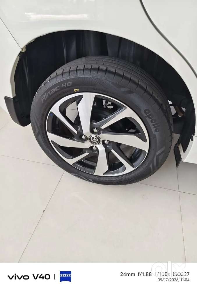 Toyota Glanza 1.2 V Amt, 2024, Petrol