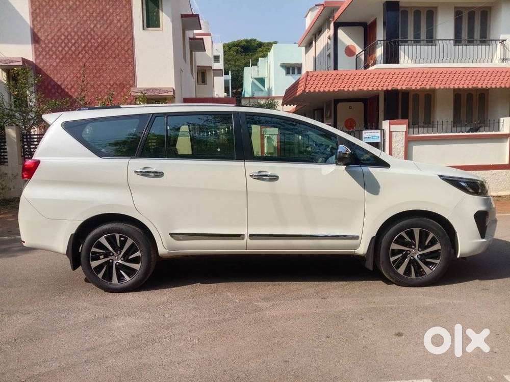 Toyota Innova Crysta