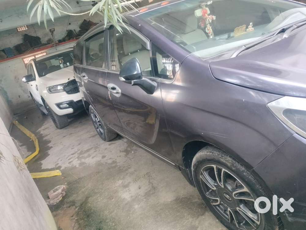 Mahindra Marazzo Diesel 2018