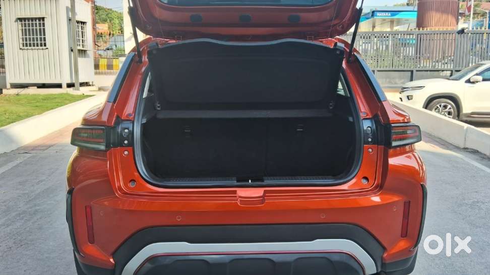 Toyota Urban Cruiser Taisor V 1.0 Petrol Mt, 2024, Petrol