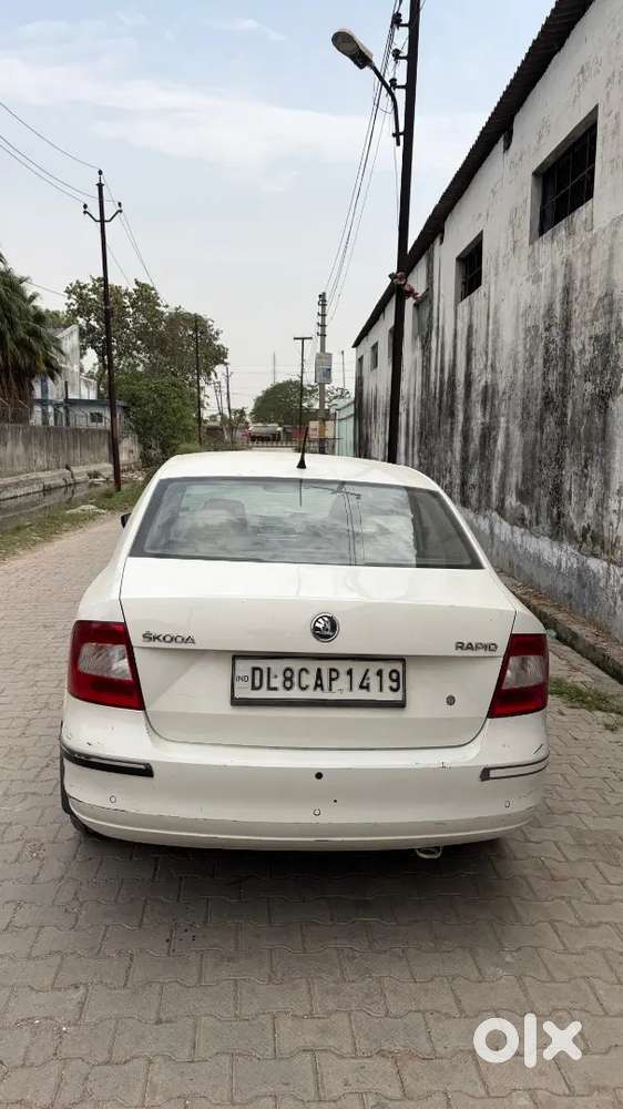 Skoda Rapid 2016 Petrol 60000 Km Driven
