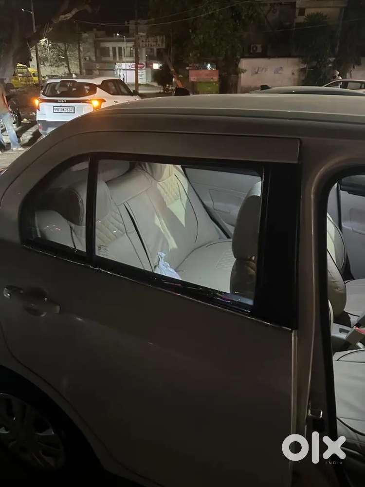 Maruti Suzuki Swift Dzire 2015