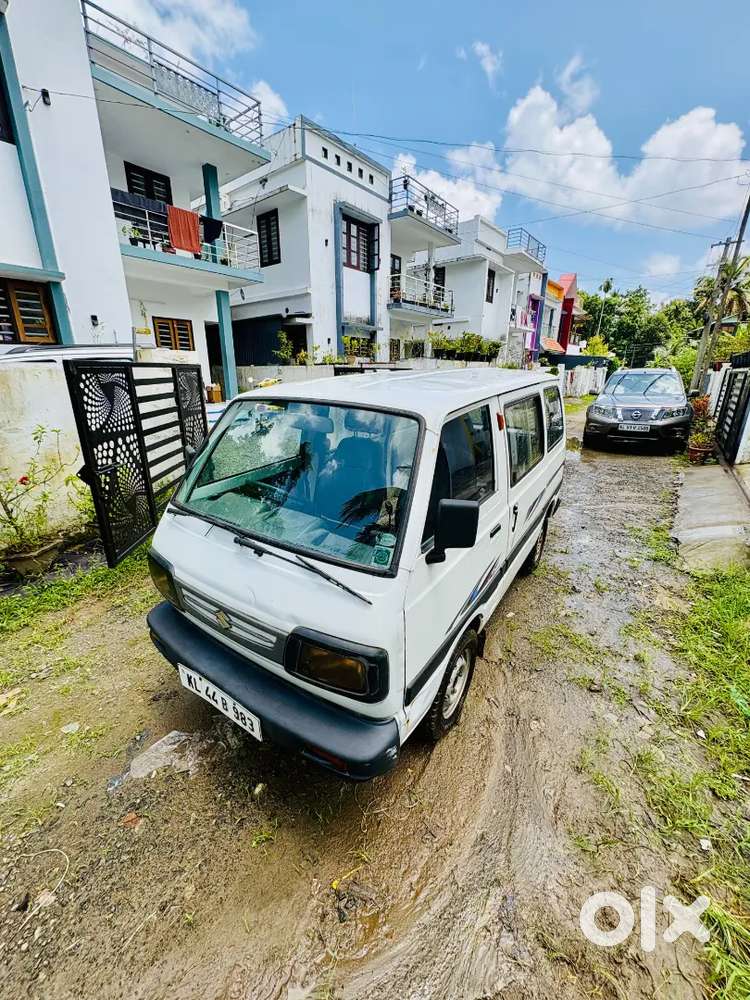 Maruti Suzuki Omni 8-seater 2012