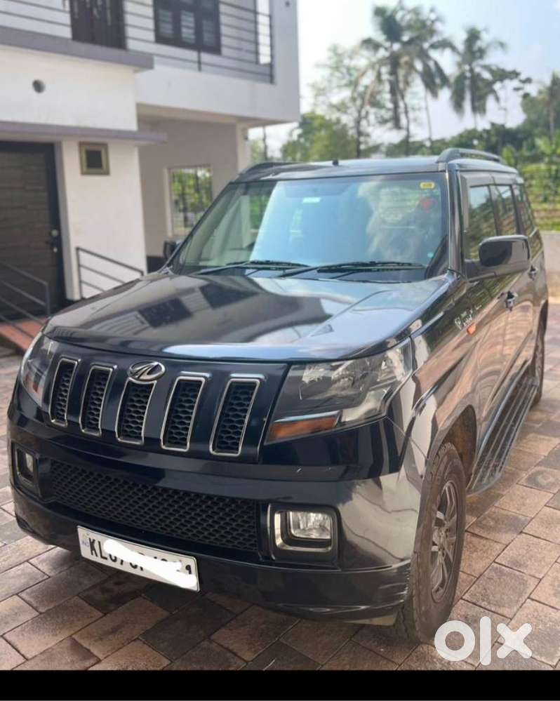 Mahindra Tuv 300 T10 Amt, 2018, Diesel