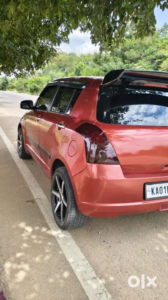 Maruti Suzuki Swift Lxi 2010