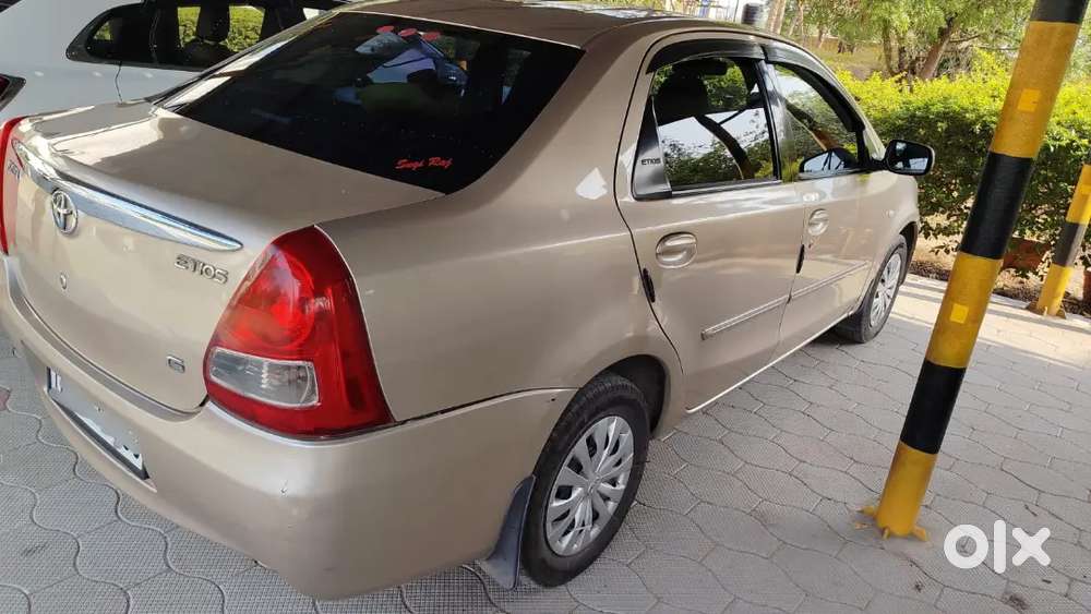 Toyota Etios G, Petrol, Price Rs 3,50,000