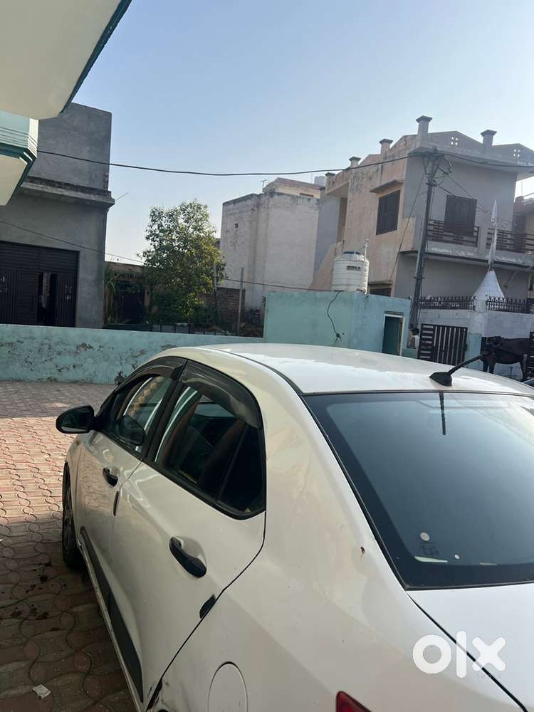 Hyundai Xcent 2017 Petrol Well Maintained