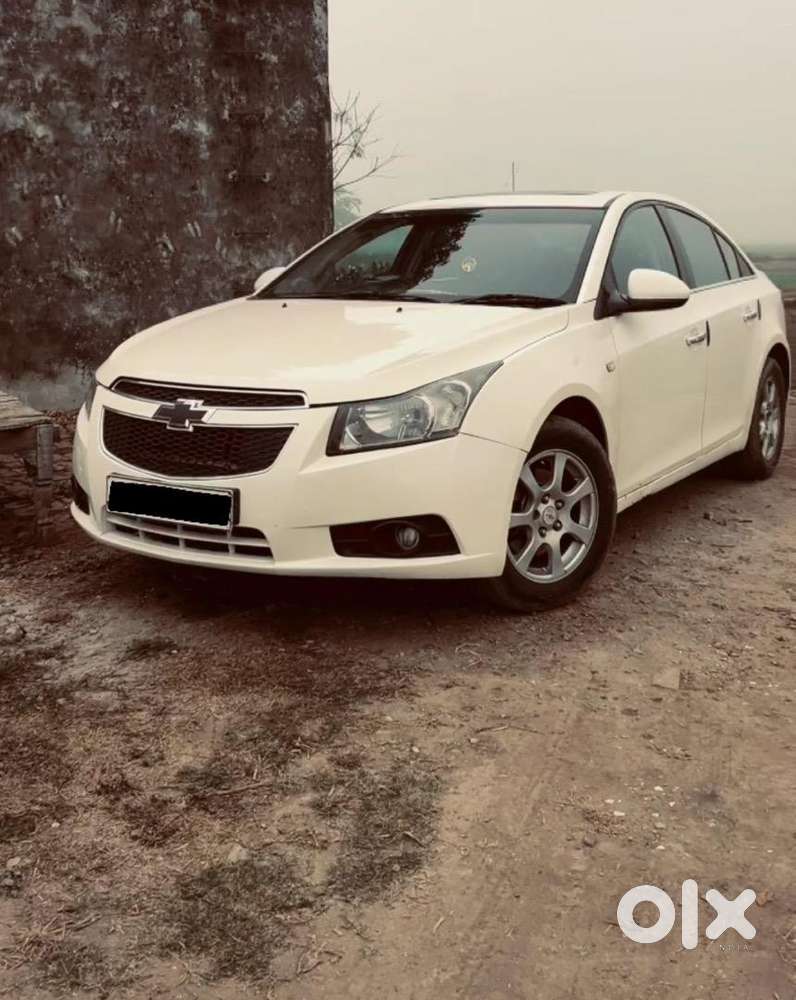 Cruze Top Model 2012 Good Condition