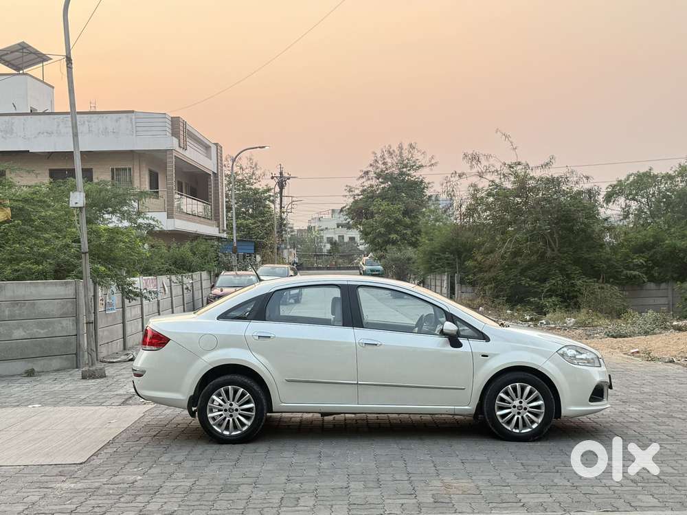 Fiat Linea Emotion 1.3 L Advanced Multijet Diesel, 2015, Diesel