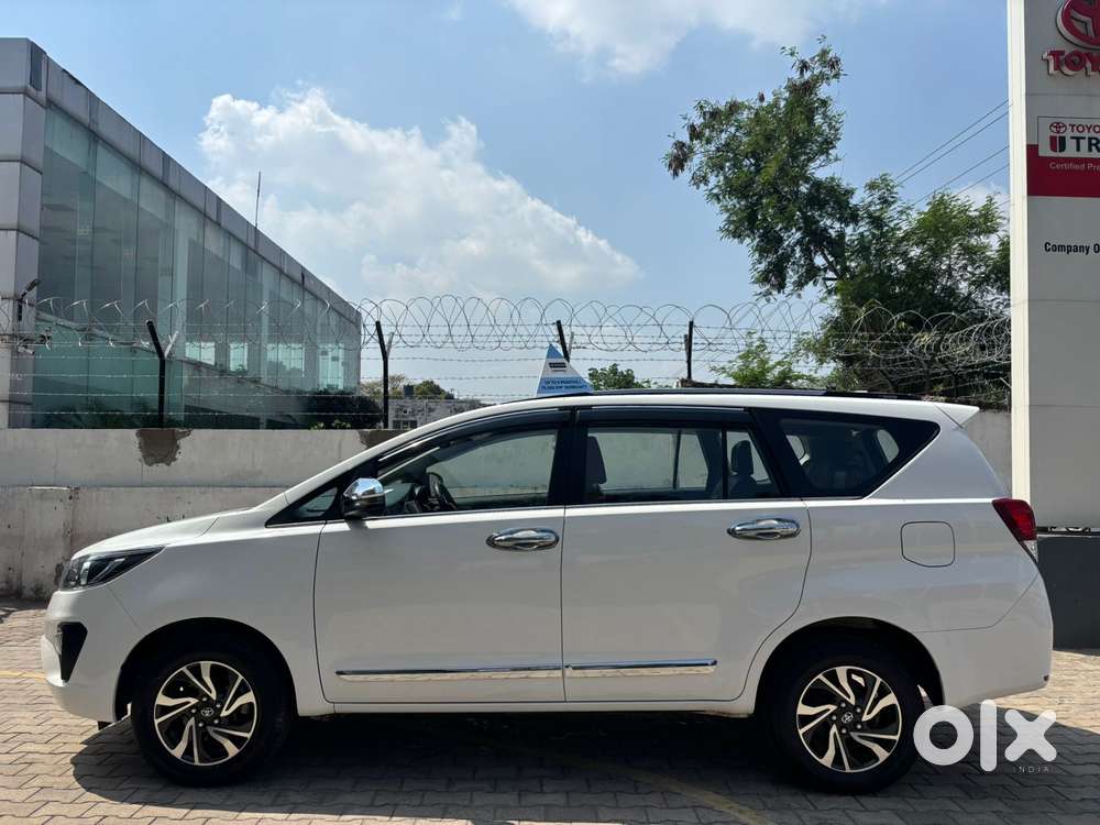 Toyota Innova Crysta [2020-ongoing] 2.4 Gx 7 Str, 2021