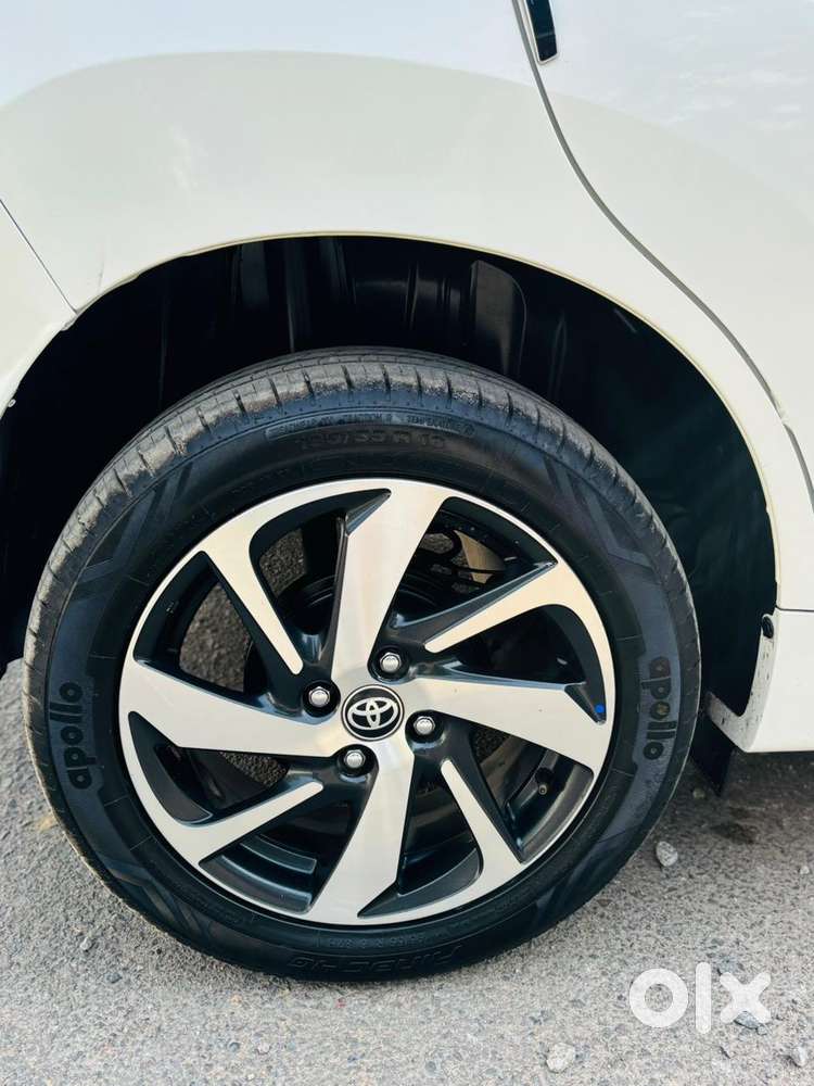 Toyota Glanza, 2023, Petrol