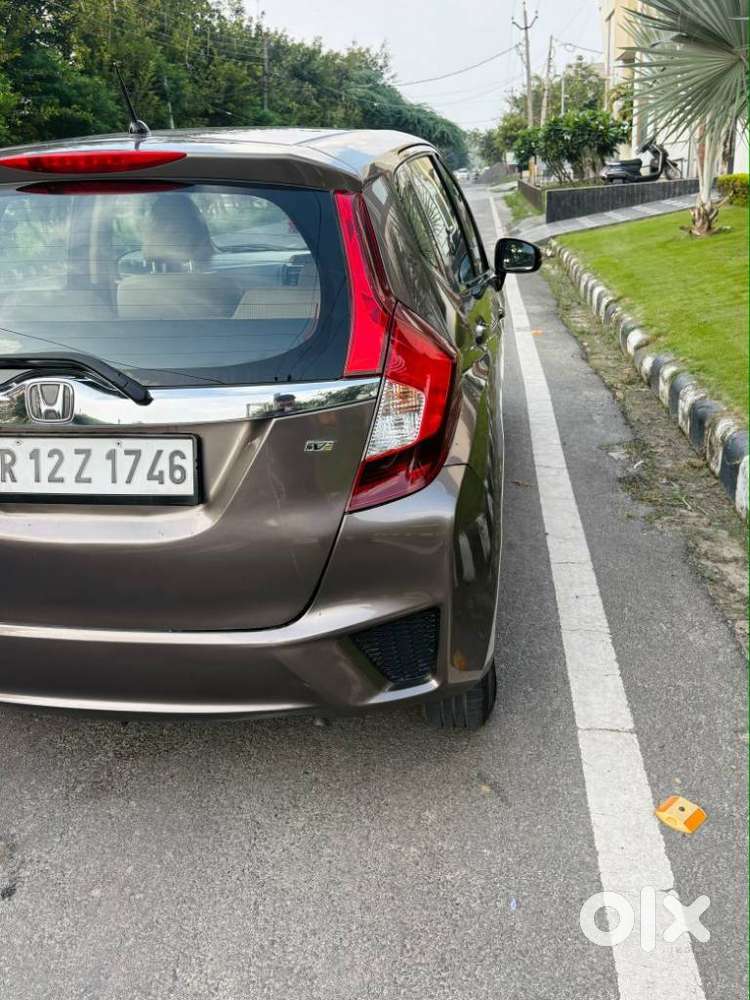 Honda Jazz V Automatic, 2015, Petrol
