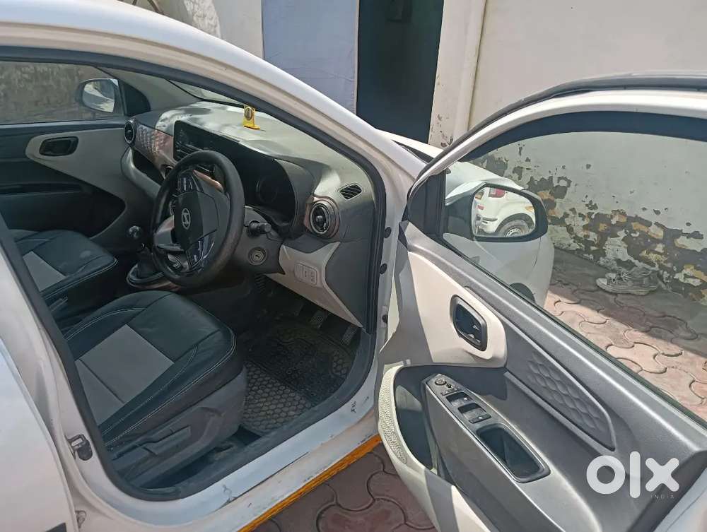 Hyundai Aura Cng 2023  Low Km Driven  Single Owner