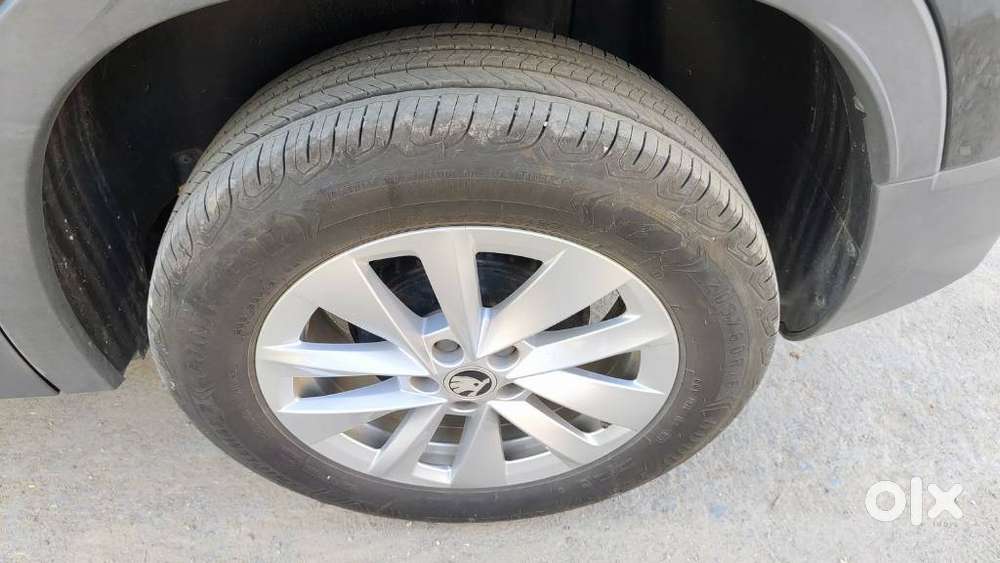 Skoda Kylaq Signature Plus, 2025, Petrol