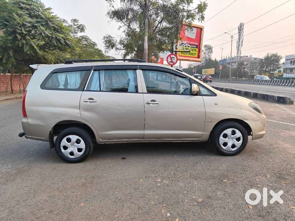 Toyota Innova 2004-2011 2.5 G4 Diesel 8-seater, 2007, Diesel