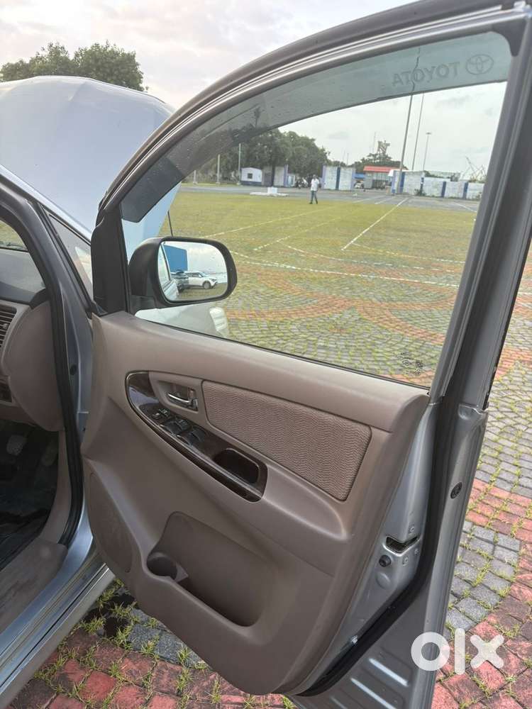 Toyota Innova Diesel Manual 2015 Year