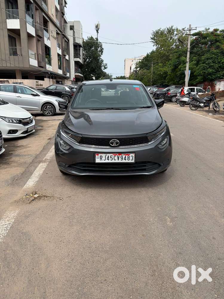 Tata Altroz Xz Plus (s), 2023, Petrol